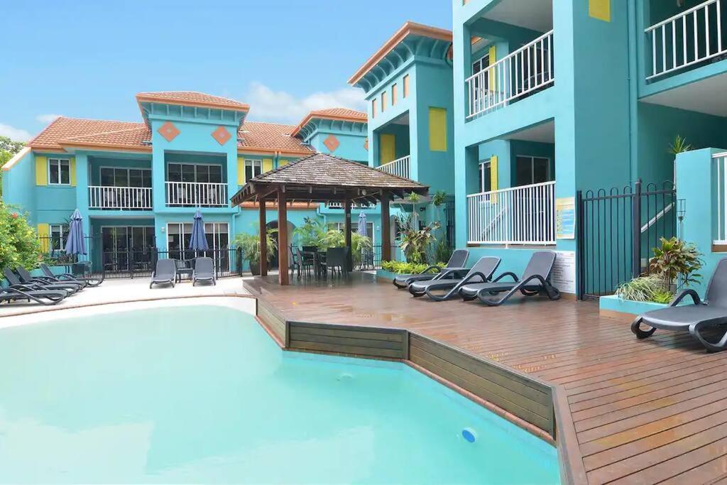 Oasis Luxe On Macrossan Street - Stylish Residence Port Douglas Bagian luar foto
