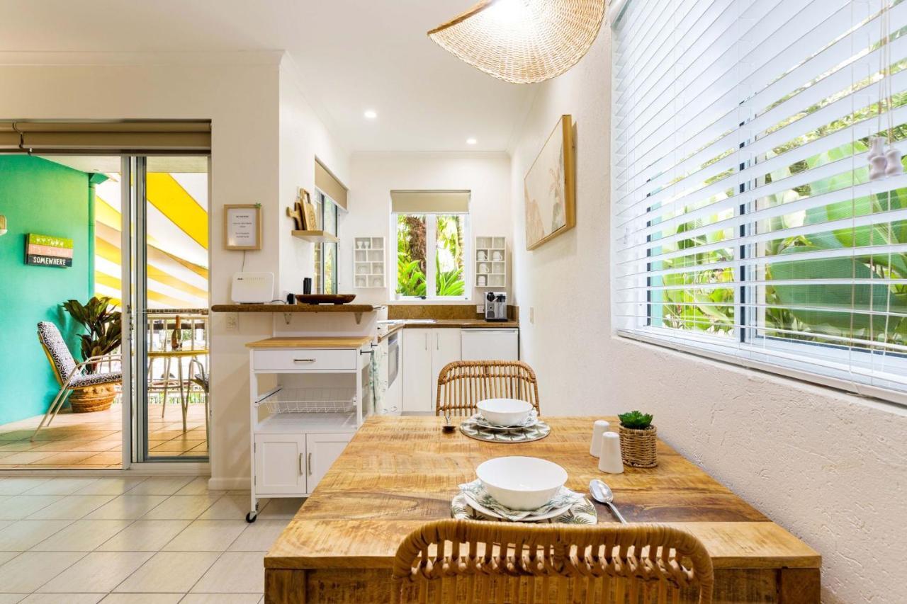 Oasis Luxe On Macrossan Street - Stylish Residence Port Douglas Bagian luar foto